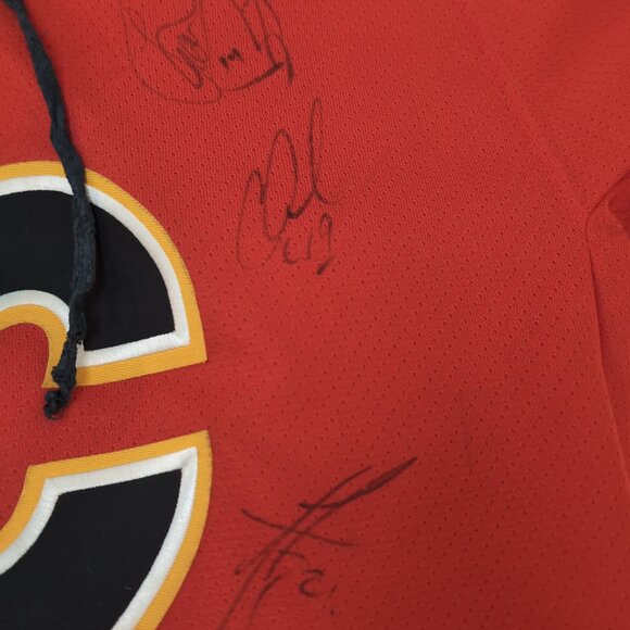 CCM Calgary Flames Youth Hockey Jersey Red/Black – Autographed S/M - Picture 6 of 12